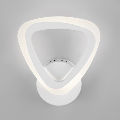 Настенный светодиодный светильник 90216/1 белый